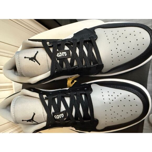 Nike Men's Air Jordan 1 Low Lace-up Sneakers Light Smoke Grey Size 8.5 NWOT - Picture 6 of 15